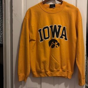 Medium University of Iowa crewneck sweatshirt